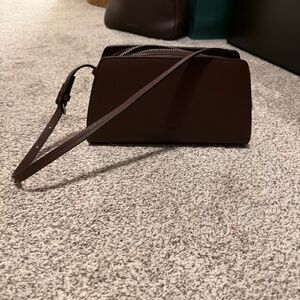 The horse Clara bag in brown pebbled leather